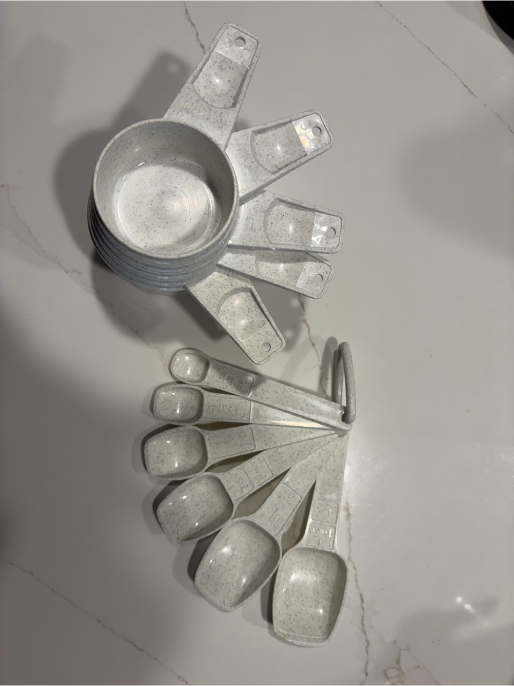 Tupperware White Speckled Measuring Cups and Spoons Set